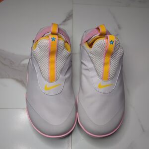 Nike air Zoom Pulse Nurse Doctor Grey Pink CT1629-002